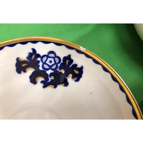 8182 - A blue white and gilt tea set, 6 side plates, 5 saucers (1 chip), 5 cups, teapot, sugar bowl and 1 b... 