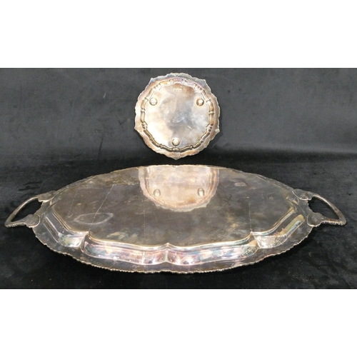 370 - A silver plated oval 2-handled tray with scallop shaped shell and gadrooned rim, engraved centre, 63... 