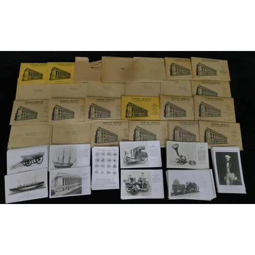 828 - A quantity of various postcards 