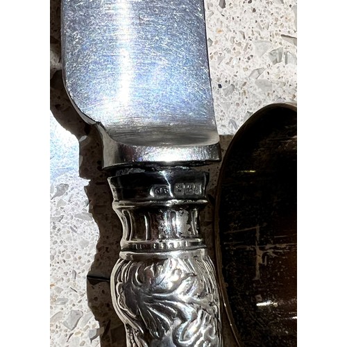 391 - A Sheffield silver Pistol handled knife and a Birmingham silver napkin ring (2)