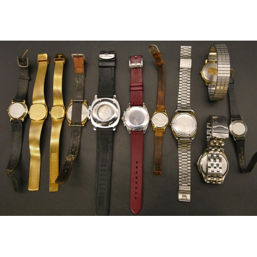 511 - A Goer gent's wristwatch, a Fossil 10ATM wristwatch, a Sekonda steel gent's wristwatch and 8 various... 