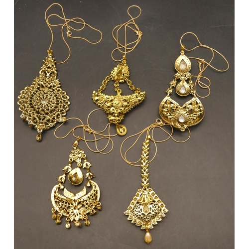 513 - 5 various modern gilt metal drop pendants