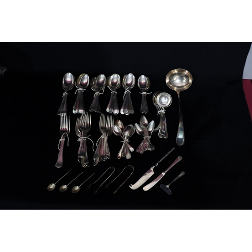 216 - A quantity of various silver plated odd flatware