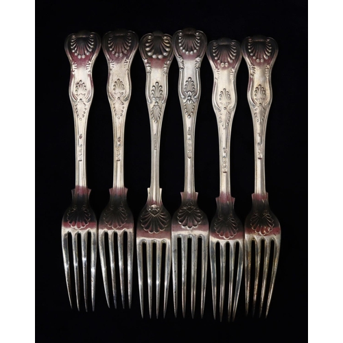 283 - A set of 6 Edward VII silver Kings pattern dinner forks, London 1905, maker's mark CB&S 19.7oz