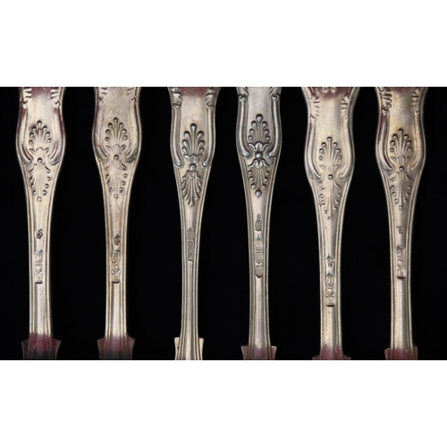 283 - A set of 6 Edward VII silver Kings pattern dinner forks, London 1905, maker's mark CB&S 19.7oz