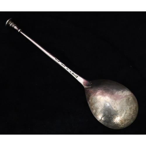 303 - A George II sealed top spoon with hammered bowl, circa 1750, maker possibly Chas Chesterman, 1.2oz