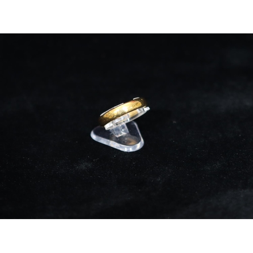 343 - A 22ct gold wedding ring, Size O/P, 6.1 grams