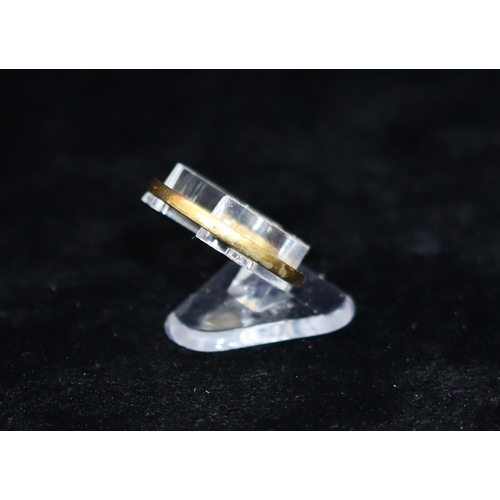 349 - A 22ct gold wedding ring