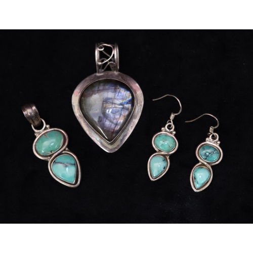 355 - A 925 silver heart shaped pendant set with hardstone, a 925 silver pendant set with 2 green stones a... 