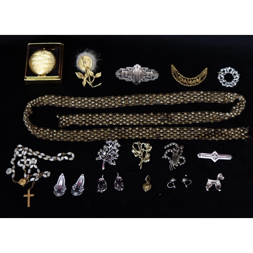 365 - A paste necklace (no clasp), 110cm long and a quantity of various costume and other jewellery