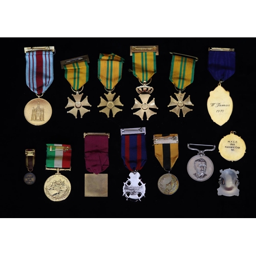 400 - A Securicor medal and 13 various other medals (14)