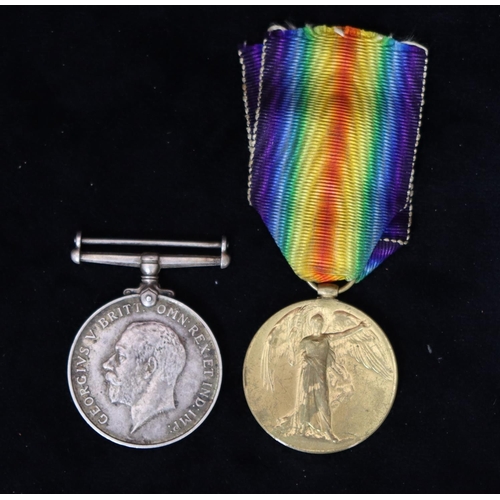 409 - A pair of WWI military medals 1914/18 medal and war medal 