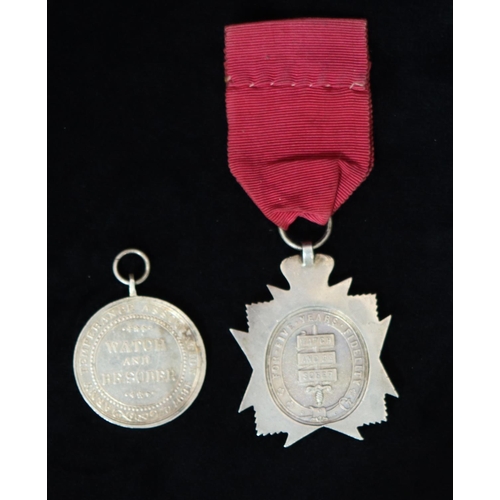 415 - An India Royal Temperance Association medal (with ribbon) and an Army Temperance Association medal 