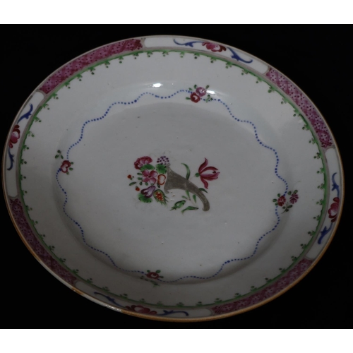 50 - A pair of 18th Century Newhall plates on white and puce ground with coloured floral and leaf decorat... 