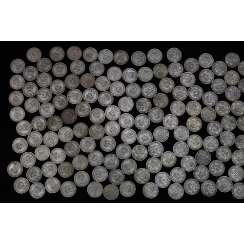 530 - A quantity of various pre-1947 One Shillings, 793 grams