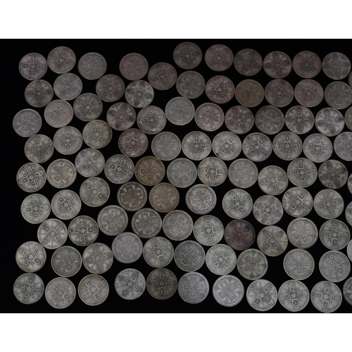 536 - A large quantity of various pre-1947 One Florins, 1095 grams