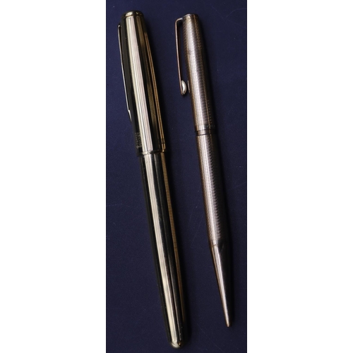 645 - A Parker Sonnet fountain pen and a Yard O Led propelling pencil (2)