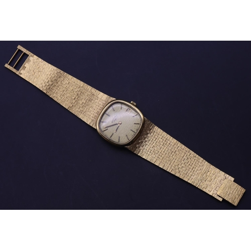 714 - A gent's Rotary wristwatch with square dial and calendar, matching strap bracelet (works but then st... 