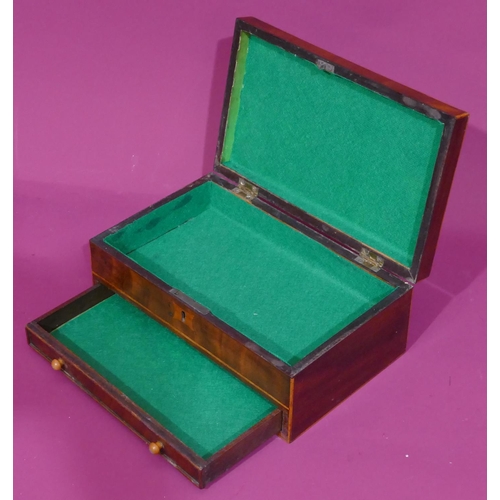 738 - A 19th Century mahogany rectangular shaped small box with part inlaid satin stringing, hinged top wi... 