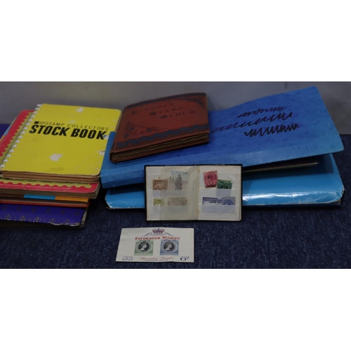 809 - 4 various stamp albums, a quantity of various loose stamps etc., Wills 