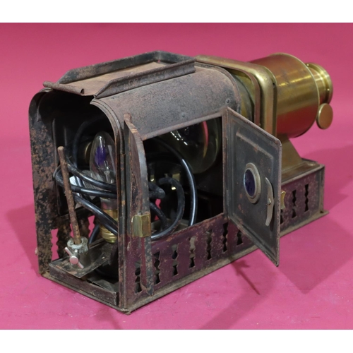 832 - Walter Tyler Helioscopic Magic Lantern, circa 1890, patent number 259 (boxed)