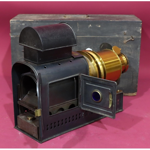 833 - Walter Tyler Helioscopic Magic Lantern, circa 1890, patent number 259, 42cm long (boxed), chimney od... 