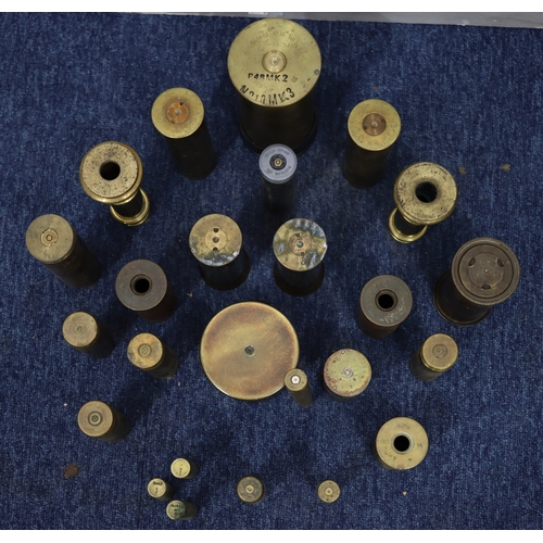 1088 - A quantity of small brass military shells etc, tallest 19cm high