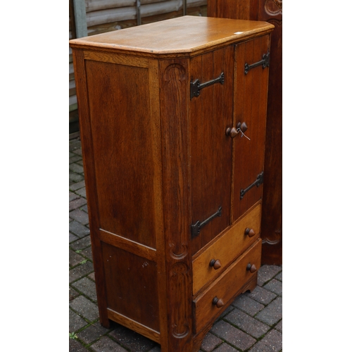 1109 - A carved oak 3-piece bedroom suit, wardrobe 92cm wide, 50cm deep, 179cm high, a smaller cupboard, 71... 