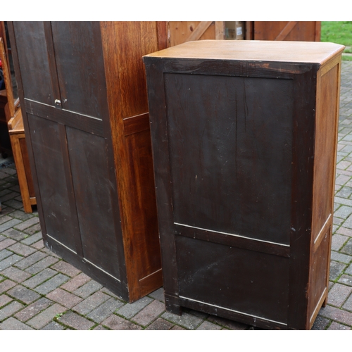 1109 - A carved oak 3-piece bedroom suit, wardrobe 92cm wide, 50cm deep, 179cm high, a smaller cupboard, 71... 