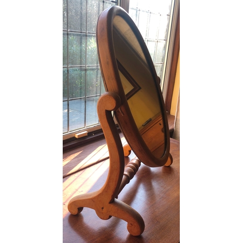 1151 - A pine dressing table swivel mirror, 72cm high, 545cm wide, 28cm deep. This Lot is not held by PF Wi... 