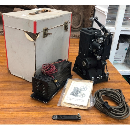 1231 - A 9.5mm Specto projector Type BB No 3991 in hard case.