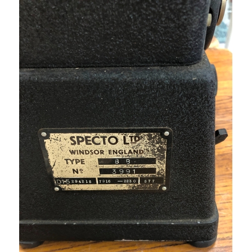 1231 - A 9.5mm Specto projector Type BB No 3991 in hard case.