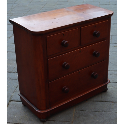 1291 - A small  Victorian mahogany chest of drawers, 2 small drawers and 2 long graduated drawers below, on... 