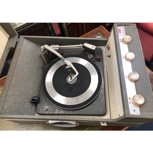 1126 - A vintage Decca Deccalian portable record player.