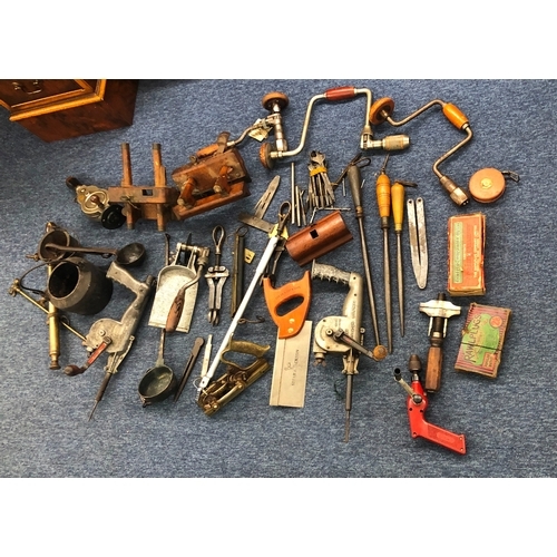 1141 - A large quantity of woodworking tools, drill, parts, clamps, braces, saw etc.