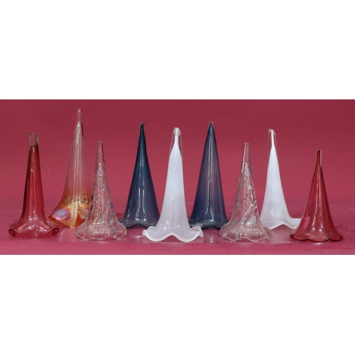 220 - 9 various coloured and clear glass trumpet shaped epergne glasses (no epergne), largest 20cm high