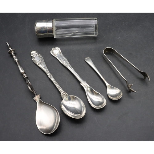 334 - A cut glass scent bottle with silver hinged lid, a Continental silver spoon, a silver mustard spoon,... 