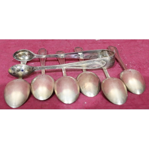 371 - A set of 6 Sheffield silver teaspoons and matching sugar tongs, 6.3oz