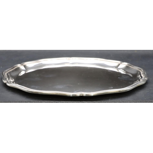 388 - A Continental 800 silver coloured metal round scallop shaped tray, 28.5cm diameter, 15.9oz