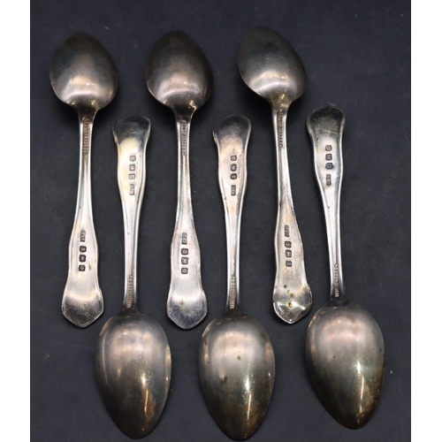 410 - A set of 6 Birmingham silver teaspoons, maker's mark O&S, in fitted black leather scallop shaped cas... 