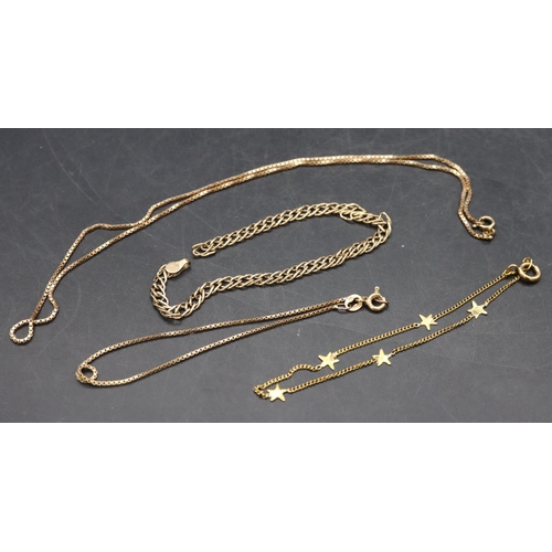 469 - A 9ct gold square linked necklace, a matching bracelet and 2 gold bracelets, 6.2 grams (4)