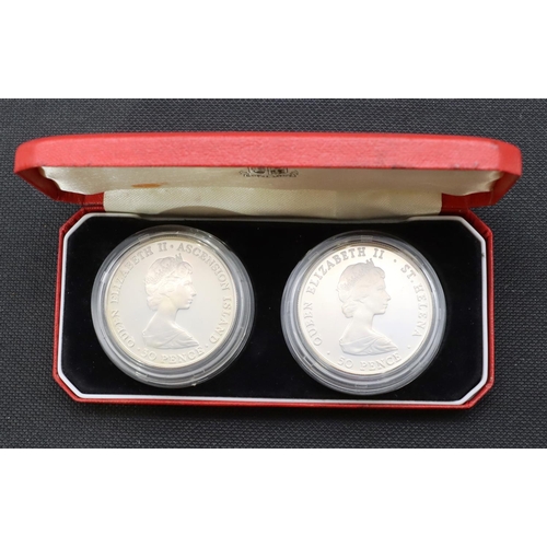 476 - A pair of silver Prince Andrew Royal Visit 1984 proof coins (boxed)