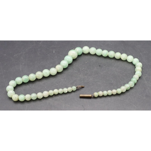 483 - A jade graduated bead necklace, 45.5cm long