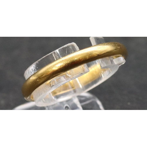 503 - A 22ct gold wedding ring, Size O/P, 3.1 grams