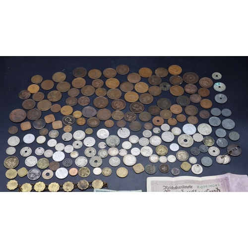 525 - A quantity of various Commonwealth and Continental coins etc.