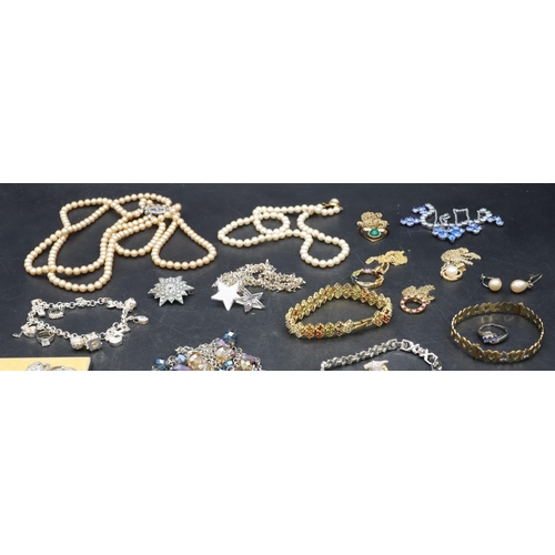 536 - A quantity of various costume and other jewellery