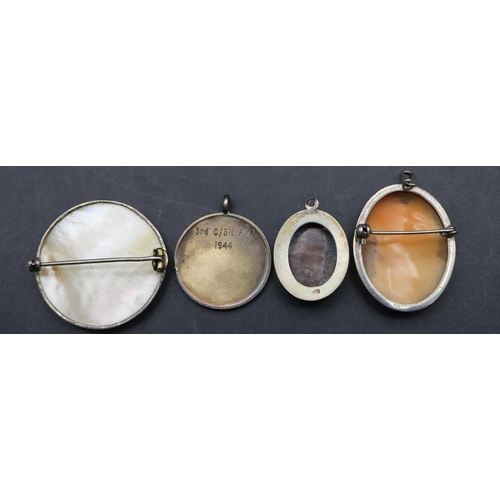 559 - An oval cameo brooch, a Mother of Pearl brooch and 2 pendants