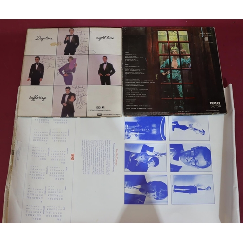 791 - Paul McCartney signed Album Wings 