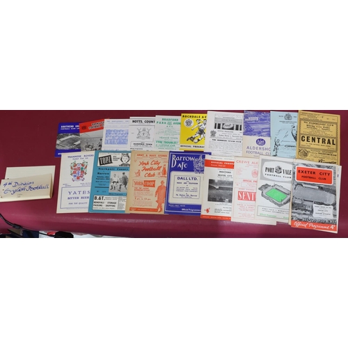 802 - A quantity of various football programmes, Liverpool VS Chelsea 1966, Tottenham VS Arsenal 1966, 2nd... 