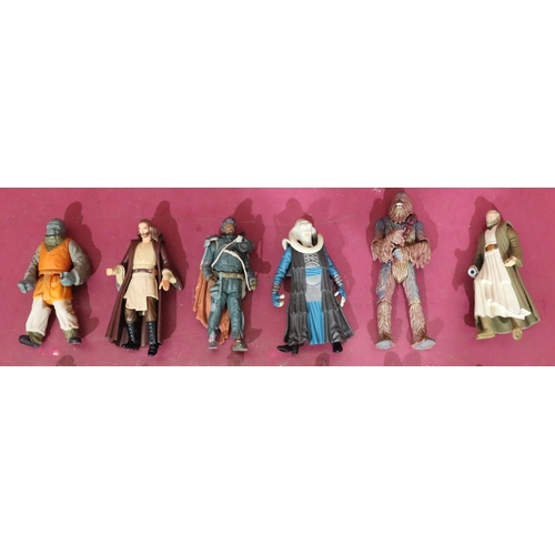 805 - 12 Hasbro and Kenner LFL Star Wars figures